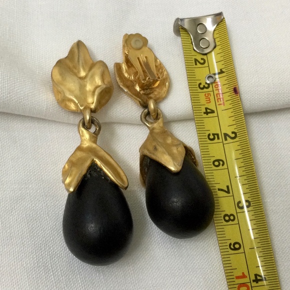 Vintage Karl Lagerfeld Garden Vegetable Collection Eggplant Earrings - Picture 2 of 3